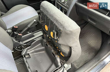 Хэтчбек Ford Fusion 2010 в 