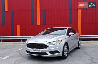 Седан Ford Fusion 2017 в 