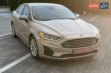 Седан Ford Fusion 2019 в Луцьку
