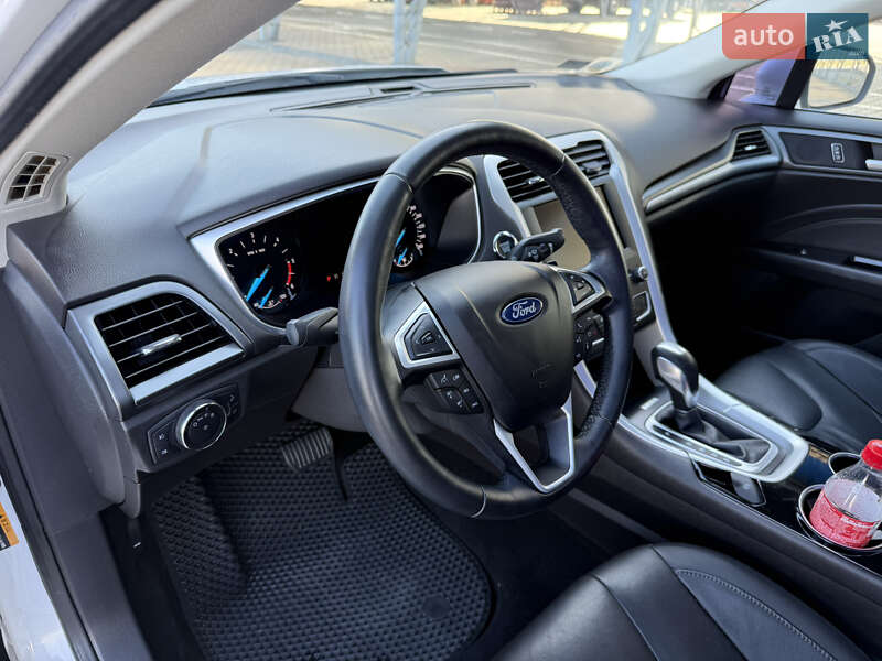 Седан Ford Fusion 2015 в Одессе