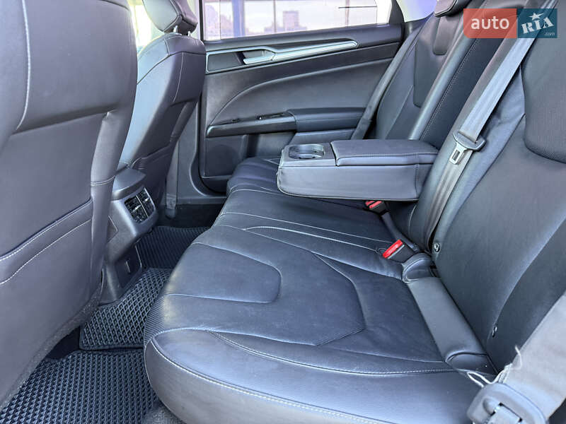 Седан Ford Fusion 2015 в Одессе