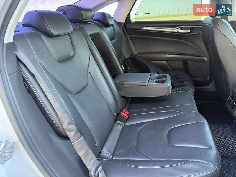Седан Ford Fusion 2015 в Одессе