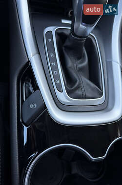 Седан Ford Fusion 2015 в 