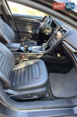 Седан Ford Fusion 2015 в 