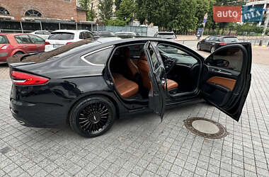 Седан Ford Fusion 2020 в 