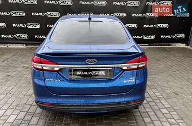 Седан Ford Fusion 2017 в 
