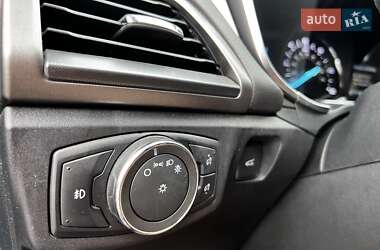 Седан Ford Fusion 2017 в 