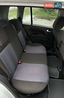 Хэтчбек Ford Fusion 2008 в 