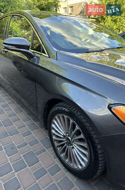 Седан Ford Fusion 2015 в 