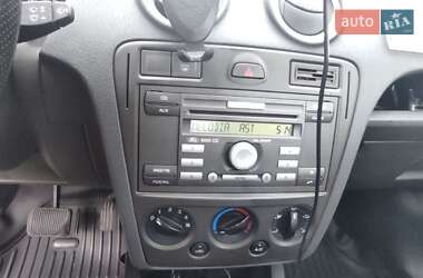 Хэтчбек Ford Fusion 2007 в 