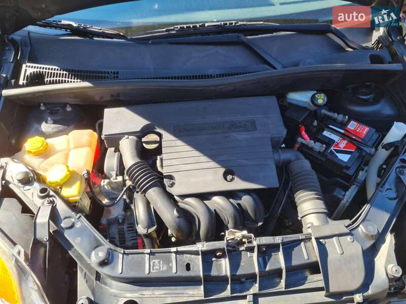 Хэтчбек Ford Fusion 2008 в Звягеле