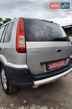 Хэтчбек Ford Fusion 2008 в 