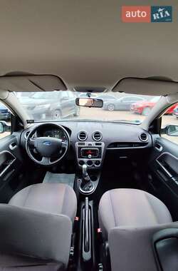Хэтчбек Ford Fusion 2008 в 