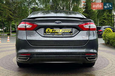 Седан Ford Fusion 2016 в 