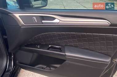 Седан Ford Fusion 2014 в 