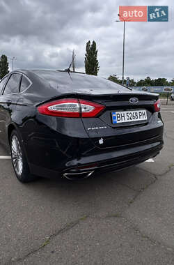 Седан Ford Fusion 2014 в 