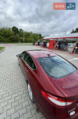 Седан Ford Fusion 2013 в 