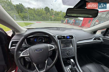 Седан Ford Fusion 2013 в 