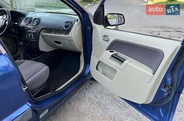 Хэтчбек Ford Fusion 2007 в 