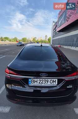 Седан Ford Fusion 2017 в 