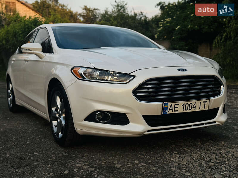Седан Ford Fusion 2014 в Дніпрі