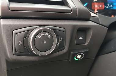 Седан Ford Fusion 2013 в 