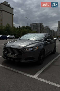 Седан Ford Fusion 2012 в 