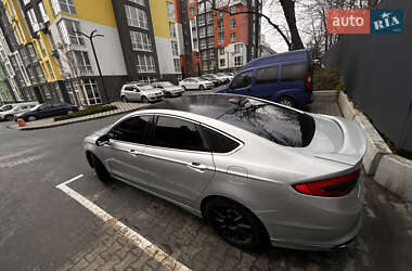 Седан Ford Fusion 2014 в 