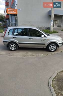Хэтчбек Ford Fusion 2007 в 