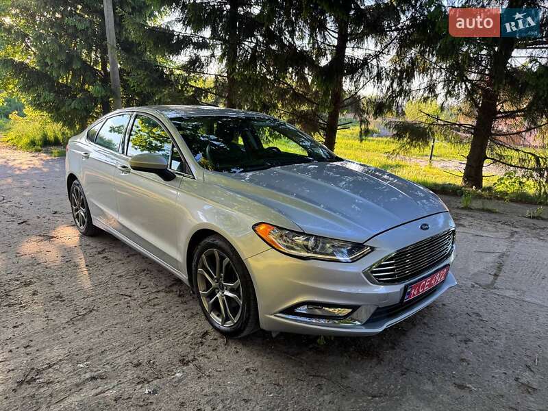 Седан Ford Fusion 2016 в Львове