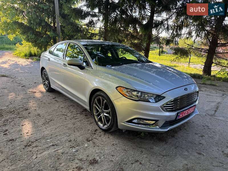 Седан Ford Fusion 2016 в Львове
