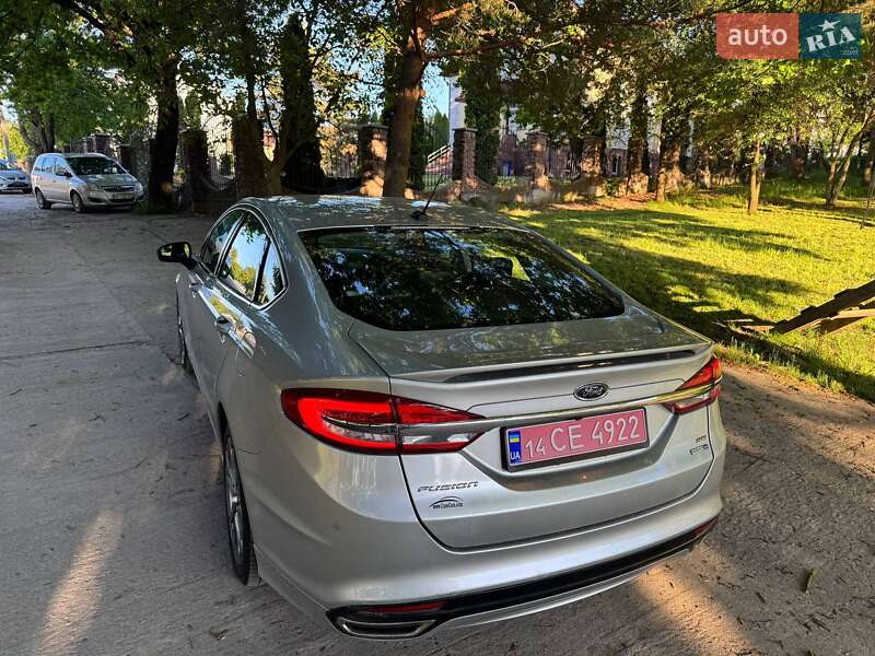 Седан Ford Fusion 2016 в Львове