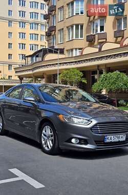 Седан Ford Fusion 2014 в 
