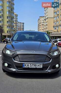 Седан Ford Fusion 2014 в 