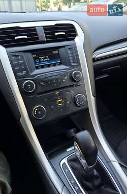 Седан Ford Fusion 2014 в 