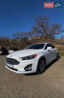 Седан Ford Fusion 2020 в 