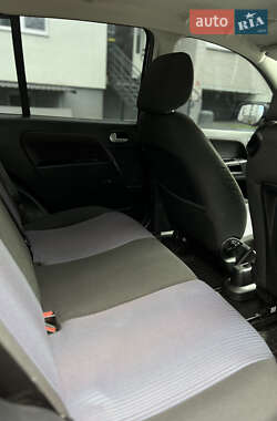 Хэтчбек Ford Fusion 2010 в 