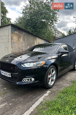 Седан Ford Fusion 2014 в 