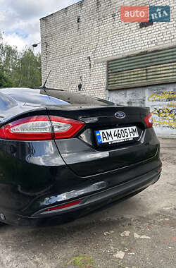 Седан Ford Fusion 2014 в 