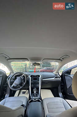 Седан Ford Fusion 2014 в 