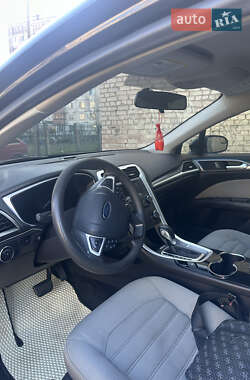 Седан Ford Fusion 2014 в 