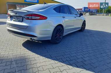 Седан Ford Fusion 2017 в 