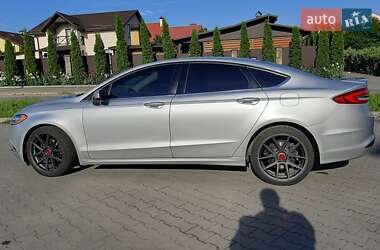 Седан Ford Fusion 2017 в 
