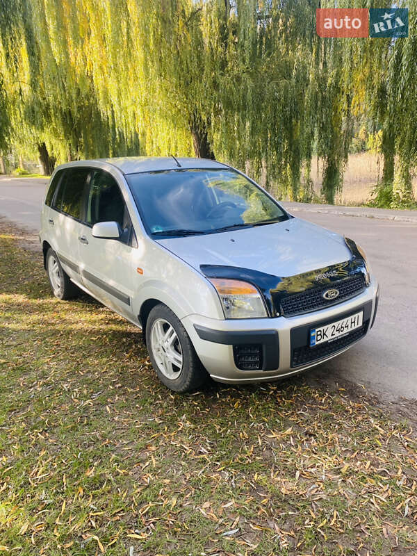 Хэтчбек Ford Fusion 2008 в Шумске фото 4 Хэтчбек Ford Fusion 2008 в Шумске