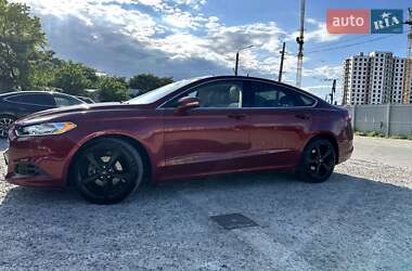 Седан Ford Fusion 2016 в 