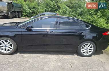 Седан Ford Fusion 2015 в 