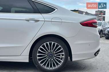 Седан Ford Fusion 2017 в 
