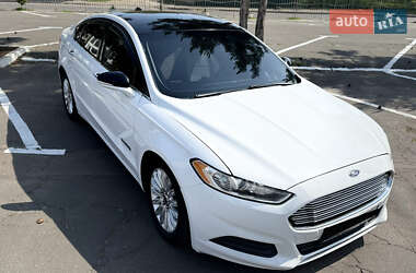 Седан Ford Fusion 2013 в 