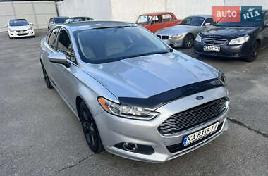 Седан Ford Fusion 2016 в 