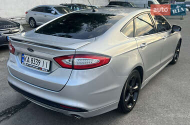 Седан Ford Fusion 2016 в 